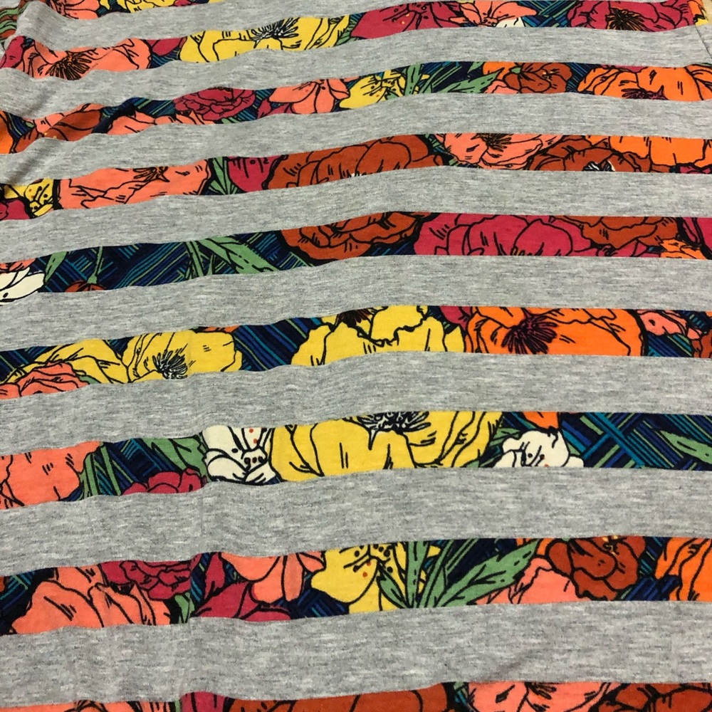 Lularoe Lynnae Top
